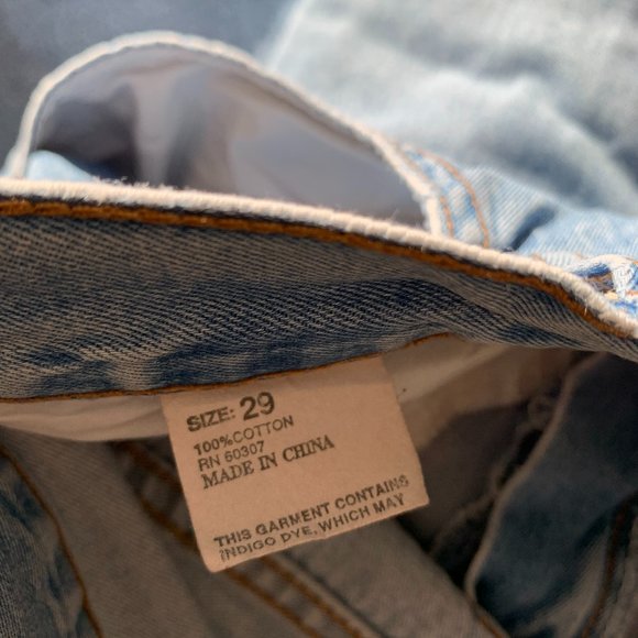 Vintage High Waisted Mom Jeans in 29 - Picture 8 of 10